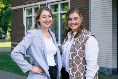 Hoe voer je als regieverpleegkundige verbeteringen in de zorg door? Serra en Debby geven tips.